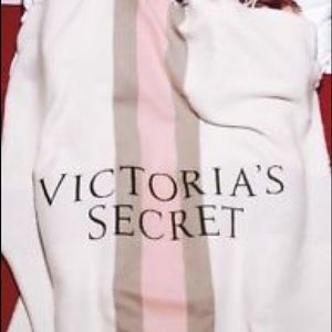 2016 Victoria’s Secret Throw Blanket